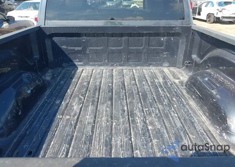 2013 Ram 1500 R/T z USA, uszkodzony, nr VIN 3C6JR6CT3DG521497